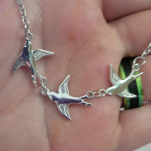 Silver Tone Sparrow Bird Charm Necklace - Picture 3 of 3